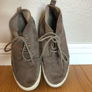Old Navy Suede Beige Lace Up Sneakers Size 9